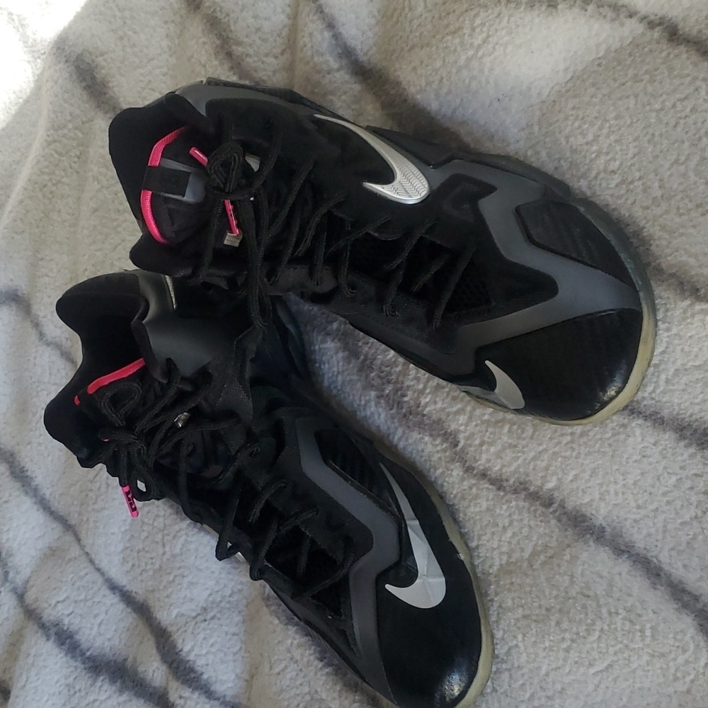 Nike Lebron XI 11 GS Miami Nights Black Pink Silver.